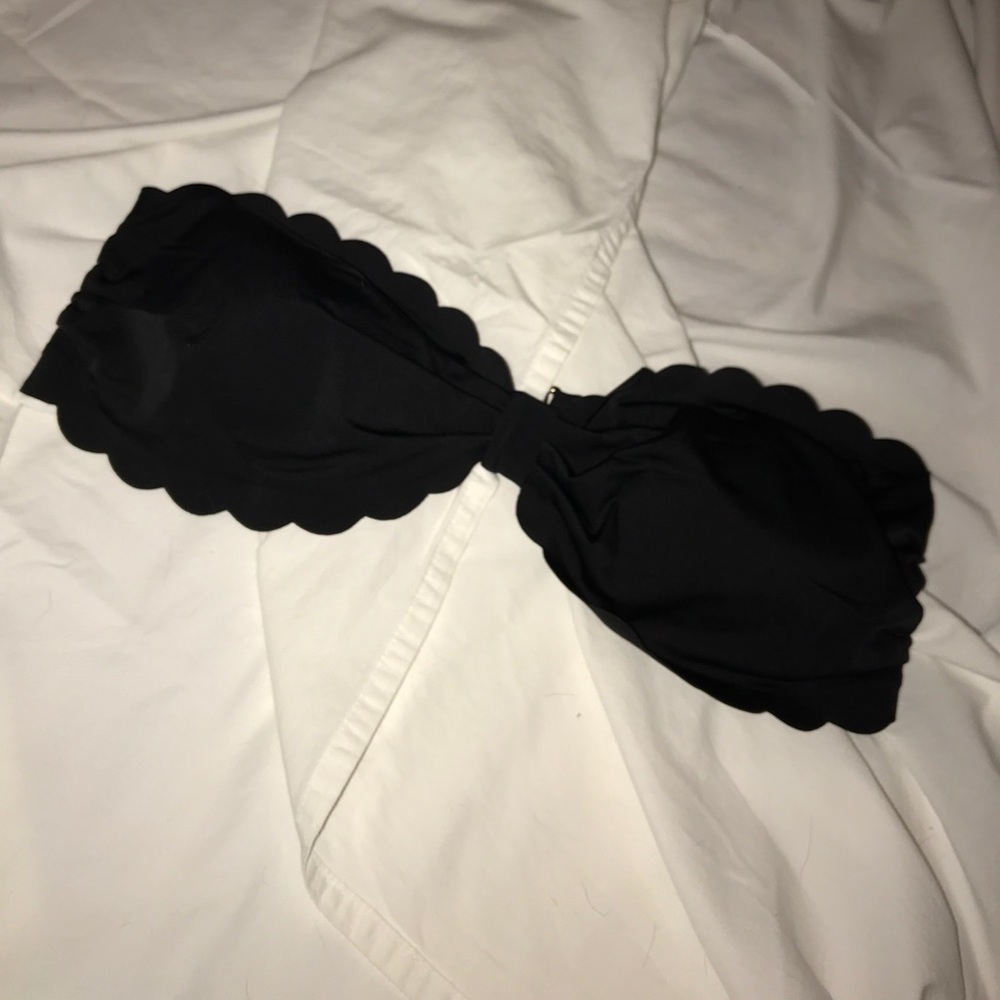 Black scalloped bikini top!